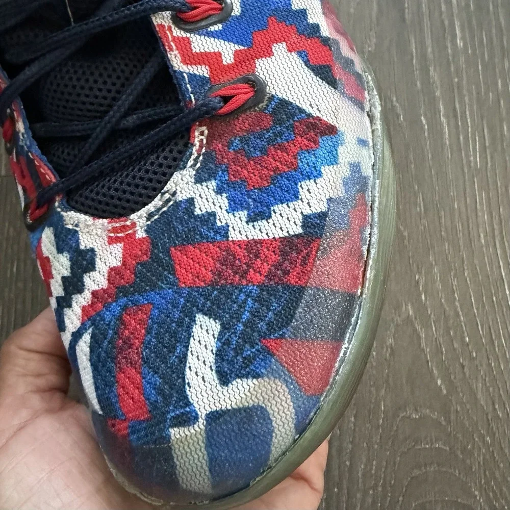 Kobe 9 EM Low 'Independence Day' (2014) Size 10.5 Needs Re-glue